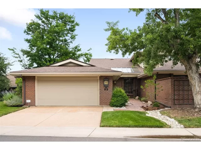 MLS: 2953639 Condo For Sale