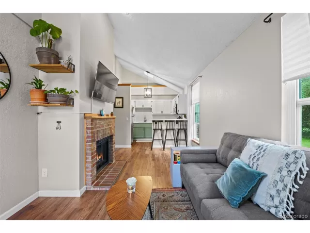 MLS: 2953736 Condo For Sale