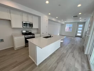 Photo #4: 2955418 Listing