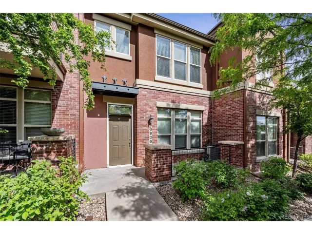 MLS: 2962073 Condo For Sale