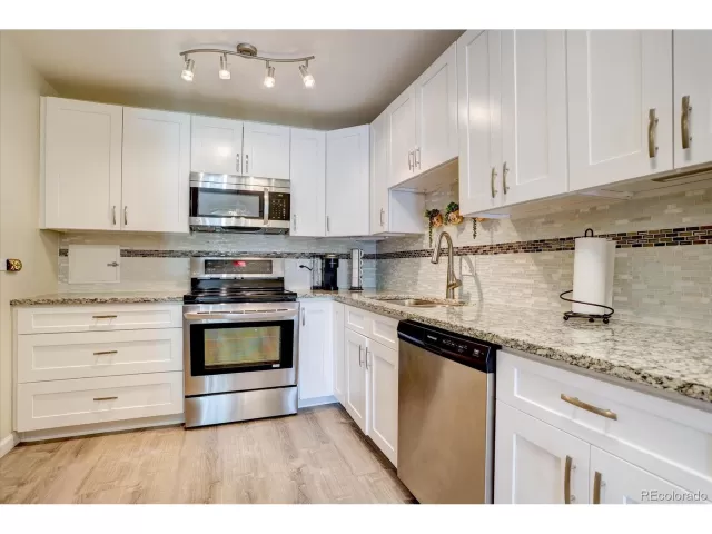 MLS: 2964493 Condo For Sale