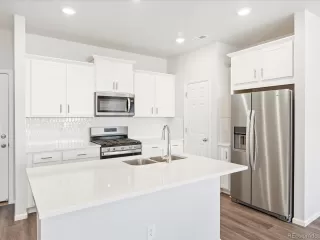 Photo #3: 2972296 Listing