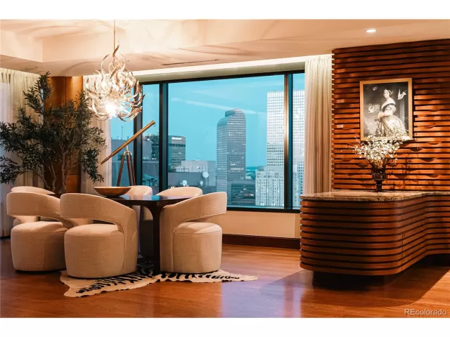 MLS: 2977052 Condo For Sale