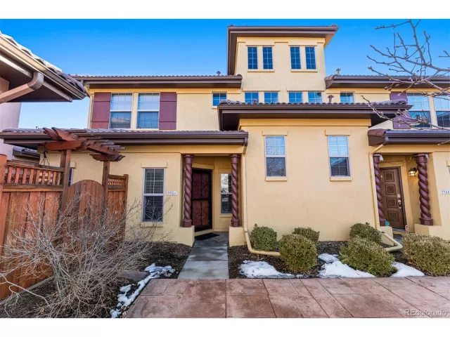 MLS: 2985777 Condo For Sale