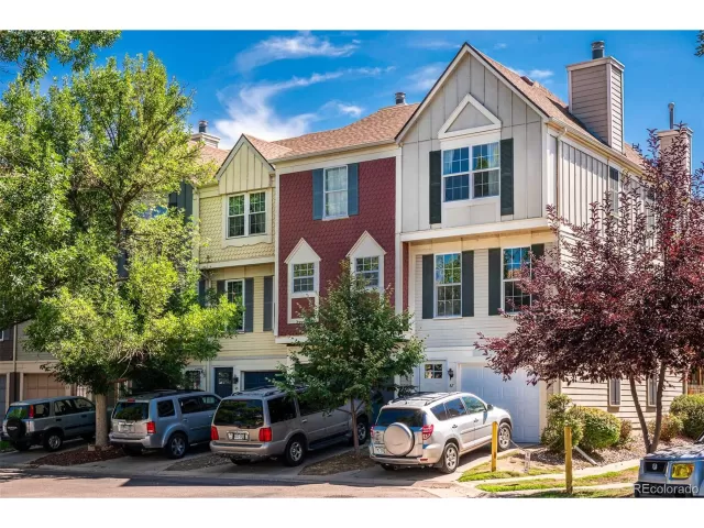 MLS: 2992724 Condo For Sale