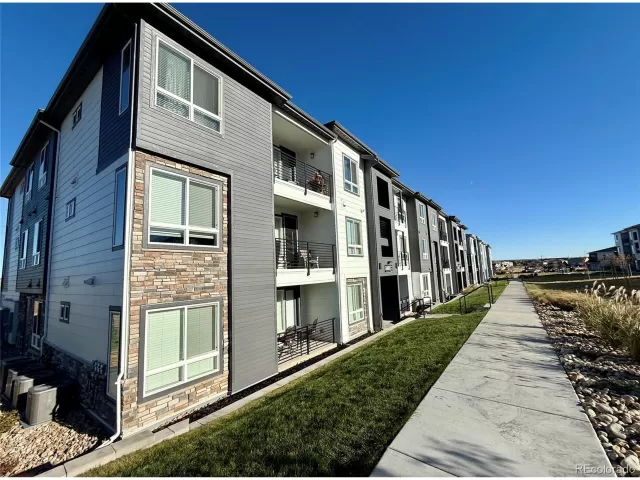 MLS: 3001152 Condo For Sale