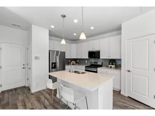 Photo #5: 3002176 Listing