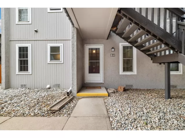 MLS: 3010920 Condo For Sale
