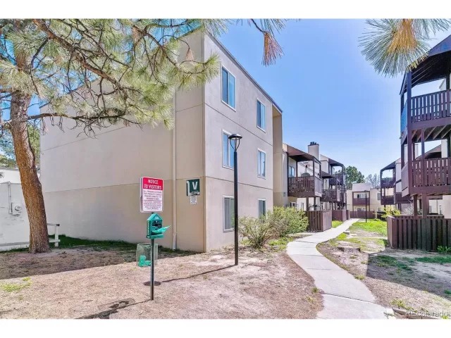 MLS: 3017897 Condo For Sale