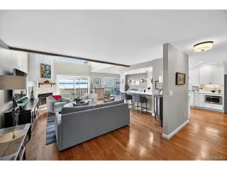 Photo #5: 3019337 Listing