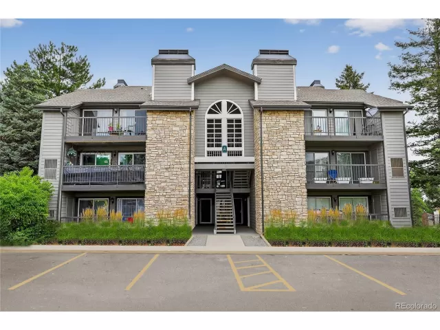 MLS: 3019578 Condo For Sale