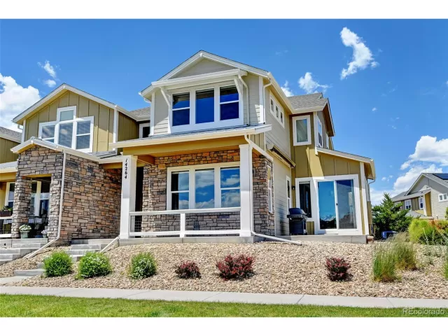 MLS: 3025423 Condo For Sale