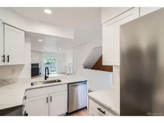 Photo #4: 3027640 Listing