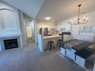 Photo #4: 3028986 Listing