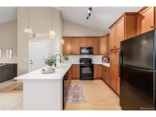 Photo #2: 3035934 Listing