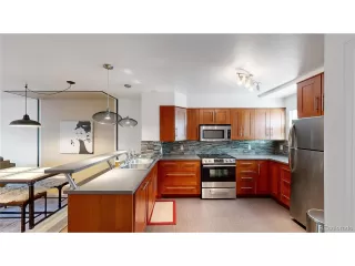 Photo #6: 3036519 Listing