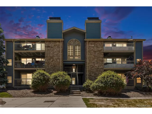 MLS: 3040925 Condo For Sale