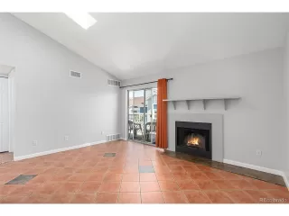 Photo #5: 3040925 Listing