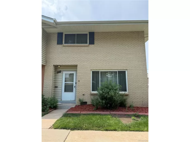 MLS: 3047422 Condo For Sale