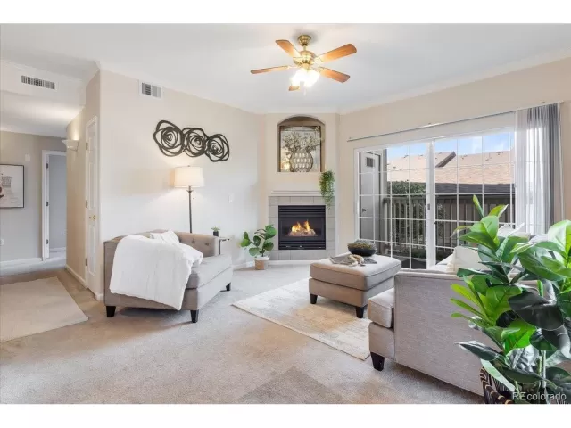 MLS: 3048328 Condo For Sale