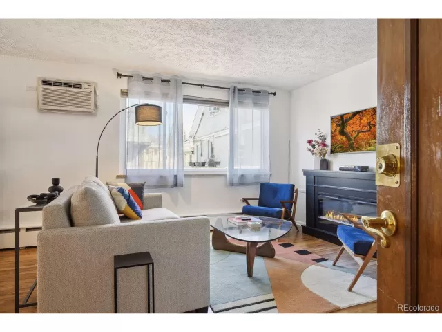 MLS: 3061815 Condo For Sale