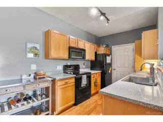 Photo #5: 3062918 Listing