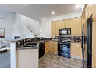 Photo #4: 3068996 Listing