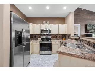 Photo #4: 3069606 Listing