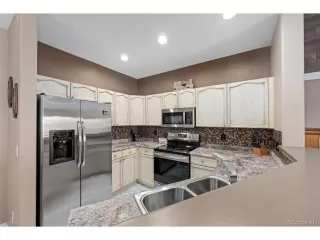 Photo #5: 3069606 Listing