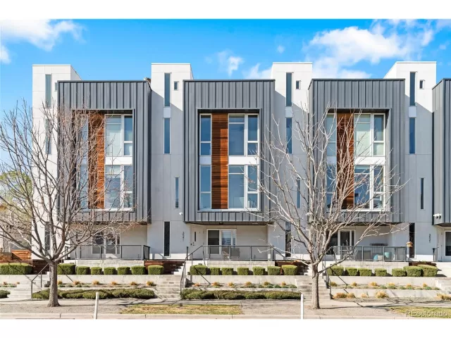 MLS: 3076747 Condo For Sale