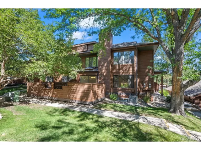 MLS: 3080275 Condo For Sale