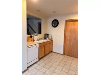 Photo #3: 3081085 Listing