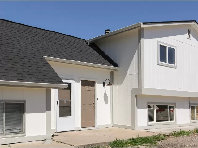 MLS: 3081924 Condo For Sale