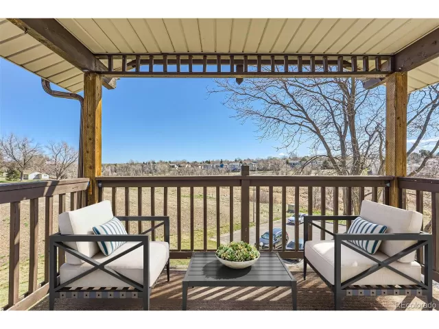 MLS: 3082628 Condo For Sale