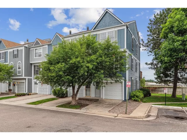 MLS: 3085149 Condo For Sale