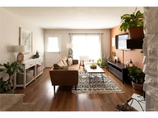 Photo #4: 3115107 Listing