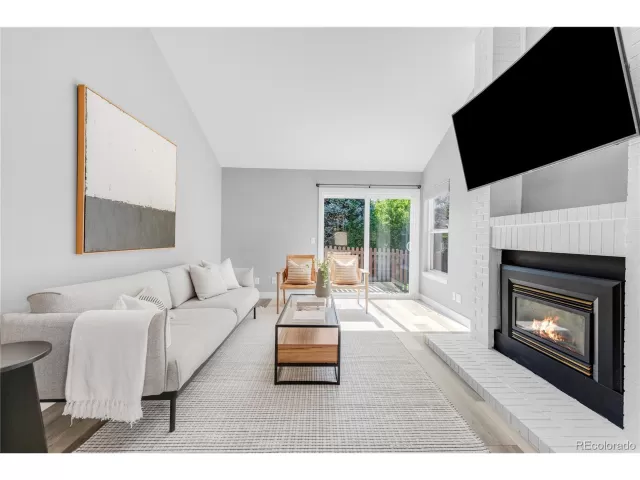 MLS: 3117287 Condo For Sale