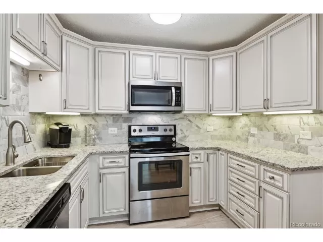 MLS: 3120280 Condo For Sale