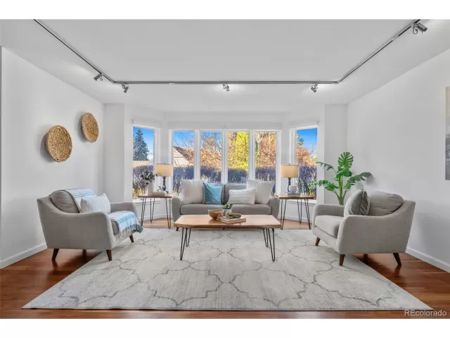 MLS: 3124323 Condo For Sale