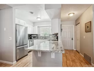 Photo #5: 3138199 Listing