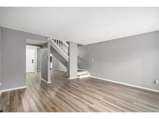 Photo #5: 3155059 Listing 