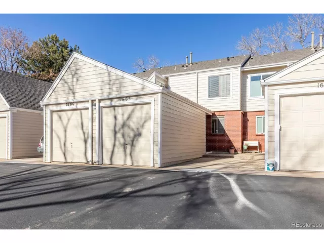 MLS: 3156671 Condo For Sale