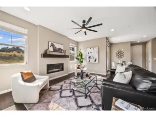 Photo #4: 3161669 Listing