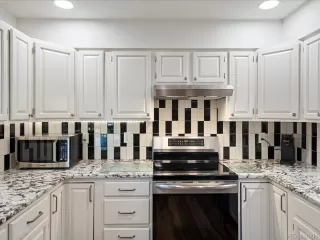 Photo #4: 3164112 Listing