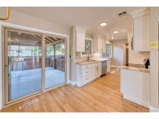Photo #6: 3181100 Listing