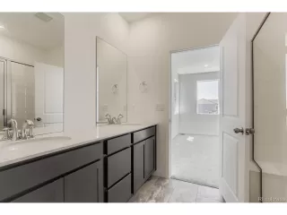 Photo #6: 3182801 Listing