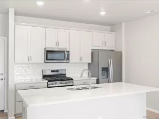 Photo #5: 3186122 Listing