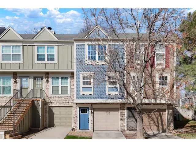 MLS: 3187092 Condo For Sale