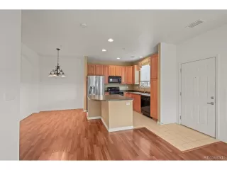 Photo #2: 3198785 Listing