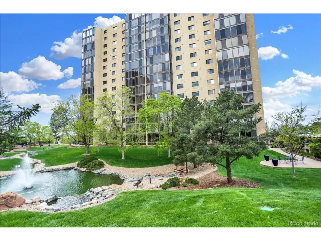 MLS: 3203322 Condo For Sale